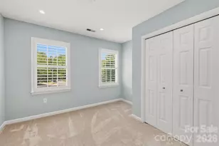 6202 Hickory Cove Ln, Charlotte, NC 28269 - Photo 31