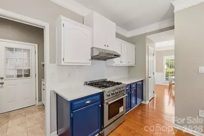6202 Hickory Cove Lane, Charlotte, NC 28269 - Photo 13