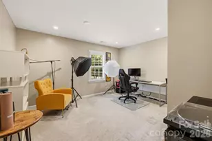 6202 Hickory Cove Ln, Charlotte, NC 28269 - Photo 29