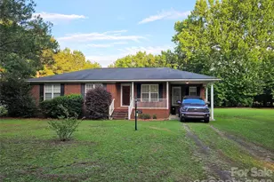 1617 Shampy Dr, Hartsville, SC 29550 - Photo 1