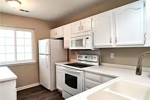 5744 Prescott Ct, Charlotte, NC 28269 - Photo 7