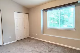 5744 Prescott Ct, Charlotte, NC 28269 - Photo 9
