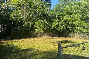 2701 Abelwood Rd, Charlotte, NC 28216 - Photo 11