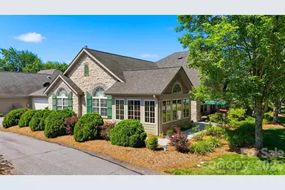 808-C Wynnshire Drive, Hickory, NC 28601 - Photo 1