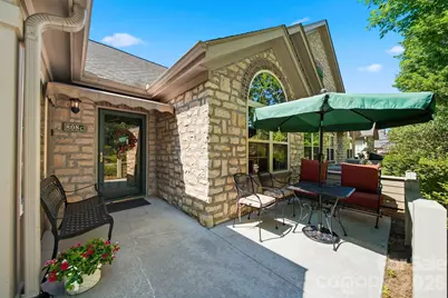 808-C Wynnshire Drive, Hickory, NC 28601 - Photo 3