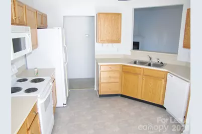 2910 Bridgeville Lane, Charlotte, NC 28262 - Photo 3