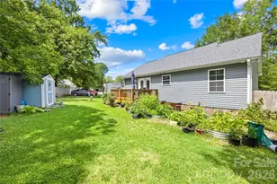 210 E 6th St, Cherryville, NC 28021 - Photo 35