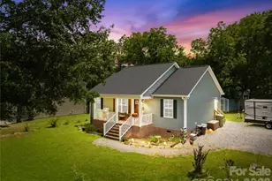 210 E 6th St, Cherryville, NC 28021 - Photo 29