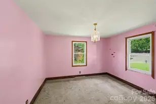 1212 Meadow Ln Ln, Charlotte, NC 28205 - Photo 5