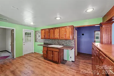 1212 Meadow Lane Lane, Charlotte, NC 28205 - Photo 9
