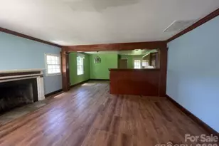 1212 Meadow Ln Ln, Charlotte, NC 28205 - Photo 5
