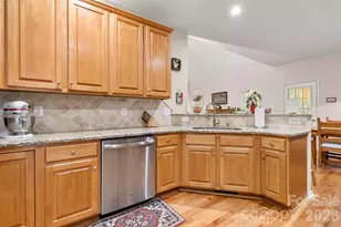 1116 Blueberry Ln, Charlotte, NC 28226 - Photo 5