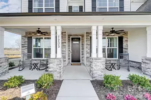 7205 Farmingdale Ln, Harrisburg, NC 28075 - Photo 3