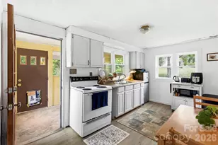 4 Mountain View Rd, Asheville, NC 28805 - Photo 13