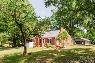 307 E 2nd St, Oakboro, NC 28129 - Photo 33