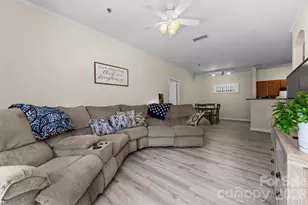100 Vista Lake Dr, Candler, NC 28715 - Photo 5