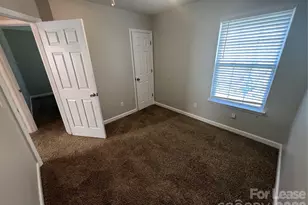 909 Rucker Cliff Dr, Charlotte, NC 28214 - Photo 9