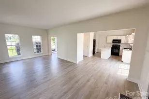 11805 Guildhall Ln, Charlotte, NC 28213 - Photo 7