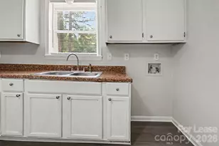 9131 Feldbank Dr, Charlotte, NC 28216 - Photo 5