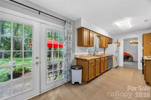 8349 Norcroft Dr, Charlotte, NC 28269 - Photo 9
