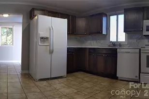 107 Hill Top Ln, Clover, SC 29710 - Photo 5