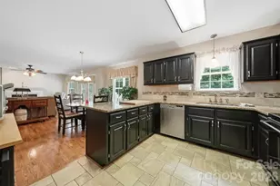 1032 30th Ave Ln NE, Hickory, NC 28601 - Photo 21