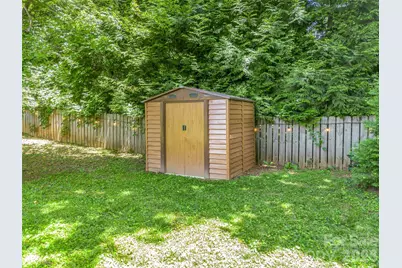 2 Bevlyn Drive, Asheville, NC 28803 - Photo 9