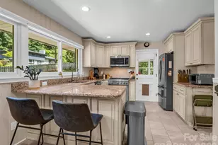 2 Bevlyn Dr, Asheville, NC 28803 - Photo 27