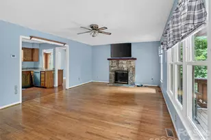 743 Kyles Creek Rd, Hendersonville, NC 28792 - Photo 17