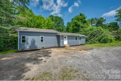 323 Stepp Avenue, Hendersonville, NC 28739 - Photo 3