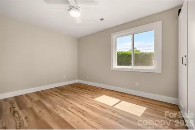 323 Stepp Avenue, Hendersonville, NC 28739 - Photo 11