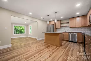 323 Stepp Ave, Hendersonville, NC 28739 - Photo 15
