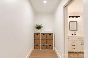 2204 Rozzelles Ferry Rd, Charlotte, NC 28208 - Photo 17