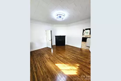 1129 W 5th Avenue, Gastonia, NC 28052 - Photo 9