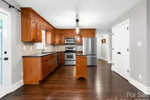 25012 Molokai Dr, Fort Mill, SC 29708 - Photo 13