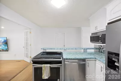 611 W Lewis Street, Dallas, NC 28034 - Photo 15