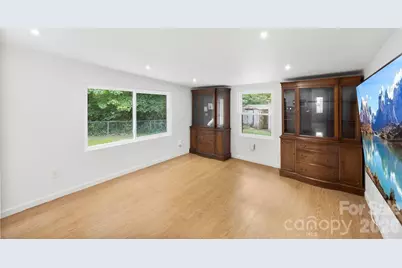611 W Lewis Street, Dallas, NC 28034 - Photo 17