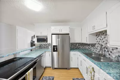 611 W Lewis Street, Dallas, NC 28034 - Photo 13