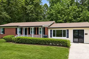 611 W Lewis St, Dallas, NC 28034 - Photo 1