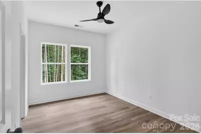 417 8th Street Drive SW, Hickory, NC 28602 - Photo 15