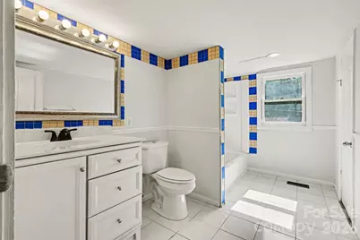 1402 1st Avenue Place NW, Hickory, NC 28601 - Photo 13