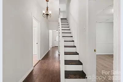 1402 1st Avenue Place NW, Hickory, NC 28601 - Photo 7