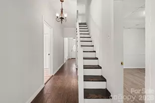 1402 1st Ave Pl NW, Hickory, NC 28601 - Photo 7