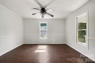 1402 1st Ave Pl NW, Hickory, NC 28601 - Photo 3