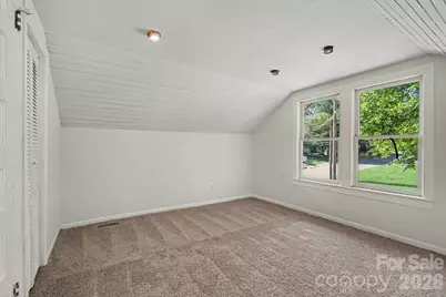 1402 1st Avenue Place NW, Hickory, NC 28601 - Photo 33