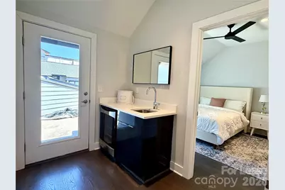 1070 Kenilworth Avenue, Charlotte, NC 28204 - Photo 15