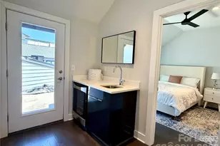 1070 Kenilworth Ave, Charlotte, NC 28204 - Photo 15