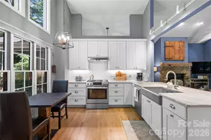 522 Toxaway Ct, Lake Toxaway, NC 28747 - Photo 13