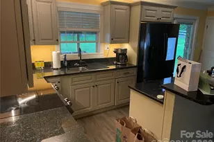 514 Crestview Dr, Albemarle, NC 28001 - Photo 5