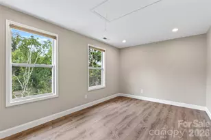 88 Walker St, Black Mountain, NC 28711 - Photo 21